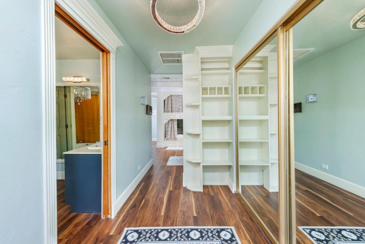 Smart Solution - Individual Private Bed-Pods In Gorgeous Shared Space - Women Only Dorm In Room 5 - Coed House - Full-Sized Mattresses In Individual Pods - With Built-In Private Storage - Gorgeous Shared Room - Affordable Luxury - Sparrow House Phoenix Exterior foto